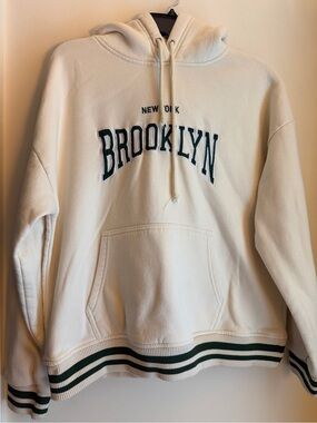 Sunday Cream Crewneck Hoodie with Green 'Brooklyn' Embroidery